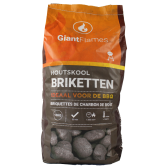 Giant Flames houtskool briketten 10 kg voorkant Giant Flames houtskool briketten 10 kg voorkant